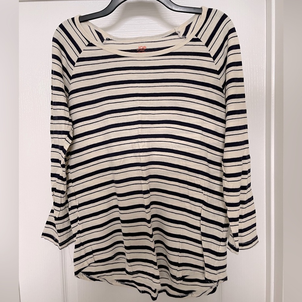 Joe Fresh long sleeve scoop neck knit tee size Medium- navy and cream stripe